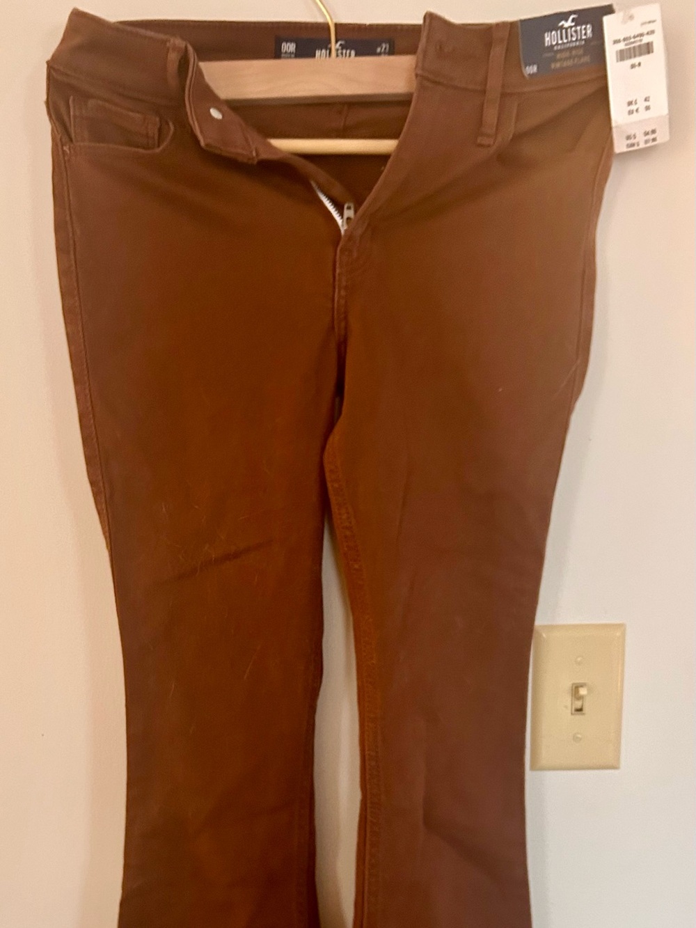 Hollister Vintage High-Rise Flare Pants in Chestnut Brown